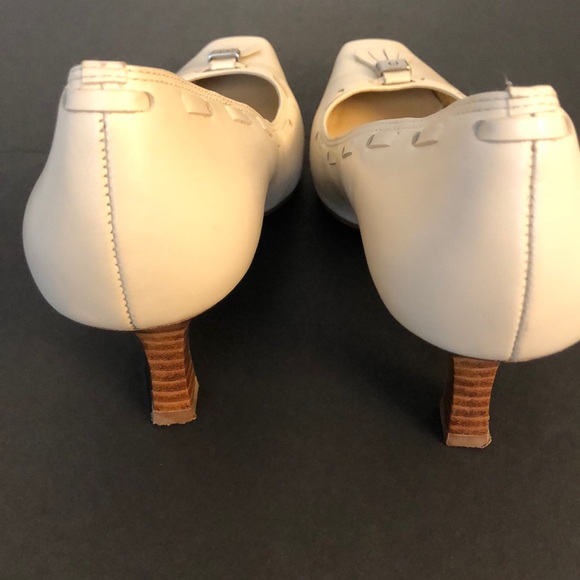 Etienne Aigner E-ORAH Tassel Pumps Cream SZ 9M - Picture 3 of 6